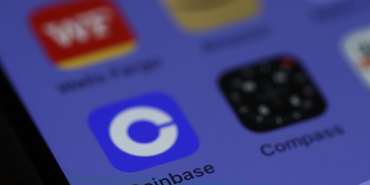 Coinbase (COIN) Probed by SEC Over User Number Misstatement Concern Coinbase (COIN) Probed by SEC Over User Number Misstatement Concern